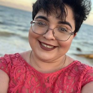 Meet your Posher, Amaris